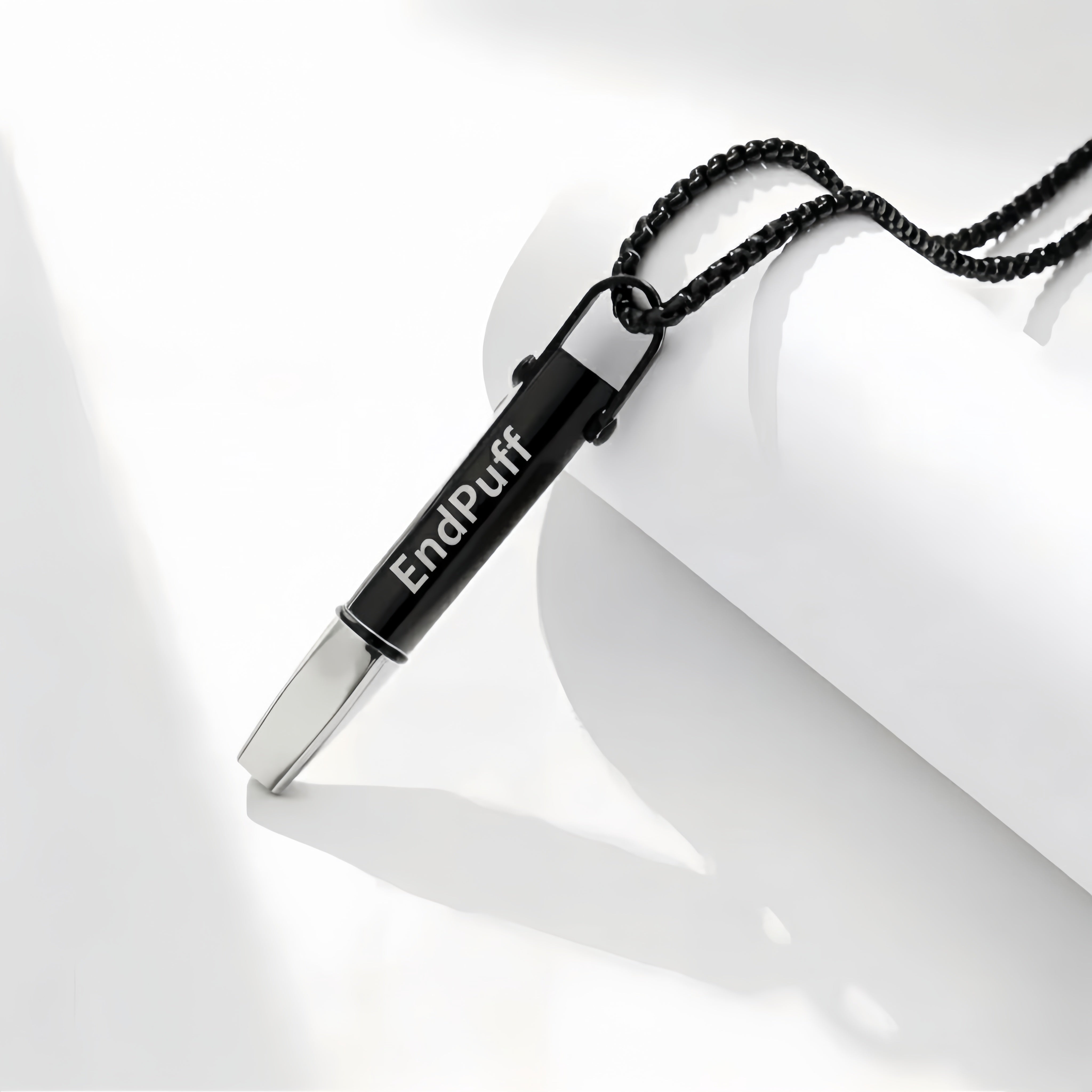 Collier sifflet anti-tabac